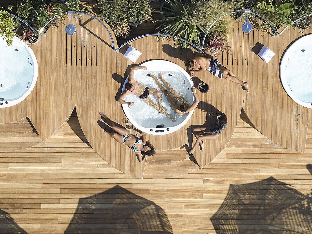 Outdoor Whirlpool | Brown Acropol Hotel Athen